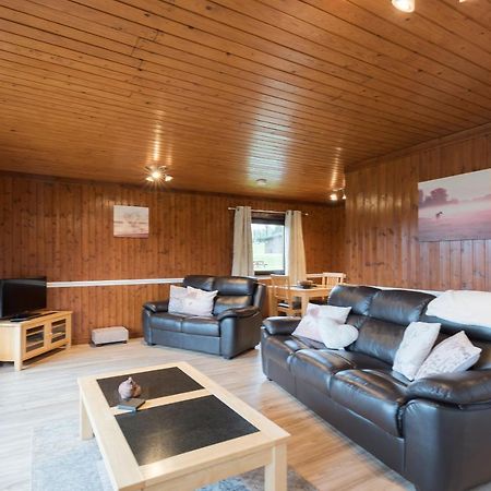 Bluebell Lodge 9 With Hot Tub Нютън Стюарт Екстериор снимка
