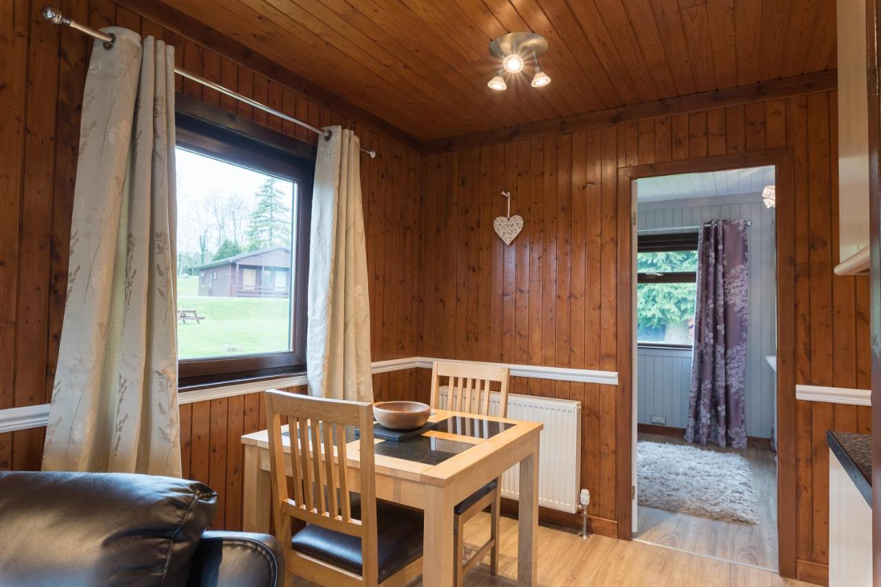 Bluebell Lodge 9 With Hot Tub Нютън Стюарт Екстериор снимка